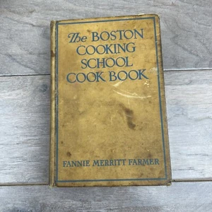 The Boston Cooking School Cook Book by Fannie Merritt Farmer 1943 Edition HC - Picture 1 of 10