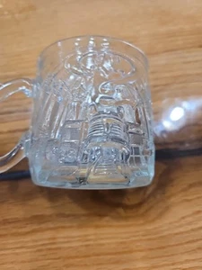 McDonalds - Batman Forever Glass Mug - The Riddler - 1995 TM & © DC Comics - Picture 1 of 5