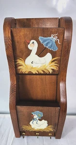 Organizador de correo de cartas de madera de colección montaje en pared pato de campo pintado a mano ganchos firmados - Imagen 1 de 12