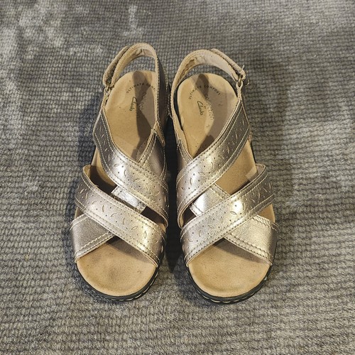 Clarks sandali donna zeppa taglia 7M incrociati chiusura regolabile oro metallizzato