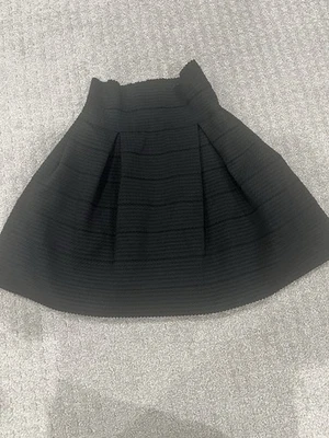 H&M Skirt Black Scalloped Elastic Stretchy Women Size XS New - Image 1 of 2