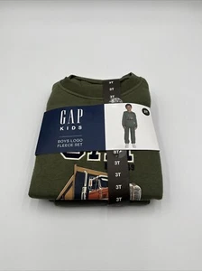 NWT Gap Kids Boys Toddler Logo Fleece Crew Neck & Jogger Set Green Truck 2T - Picture 1 of 5