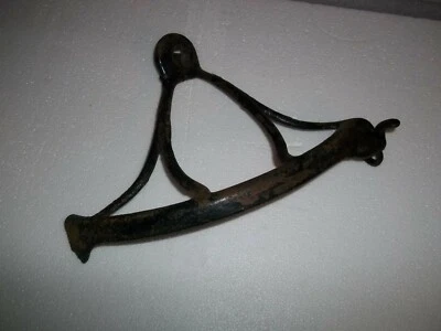 Protector de cinturón base de hierro fundido para máquina de coser Early Singer Treadle 1885 Foto 1 de 4