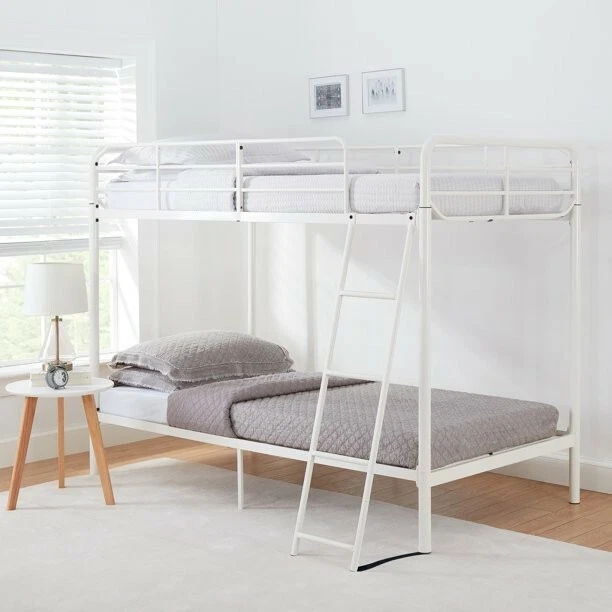 Litera doble con escalera blanca Foto 1 de 1