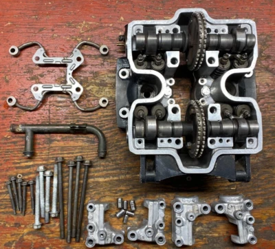 Conjunto de culata trasera Honda Interceptor 500 V30 1984-1985 12220-MJ8-040 Foto 1 de 4