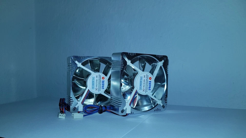 2 x Titan TFD-A8025M12C Lüfter, Aluminium Rahmen, 80x80x25mm (Neuwertig) - Bild 1 von 1