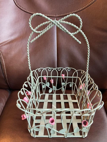 EASTER GREEN WIRE DECORATIVE BASKET WITH PINK FLOWERS AND BOW HANDLE Cover
