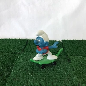 Smurfs Skateboarder Smurf 40204 Leaf Skate Board Vintage Toy Figure W. Germany - Picture 1 of 7