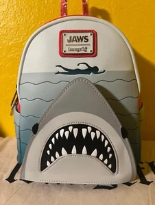 2024 Universal Studios Florida Jaws Shark Loungefly Mini Backpack New In Hand - Picture 1 of 7