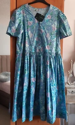 BNWT Laura Ashley Vintage Floral Dress Size 18 Deadstock - Image 1 of 4