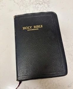 Vtg Holy Bible Concordance KJV Self Pronouncing Edition World Publishing Leather - Imagen 1 de 23