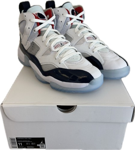 Jordan DO1925102 Jumpman Two Trey White Navy University Red taglia 11 (nuovo con scatola)