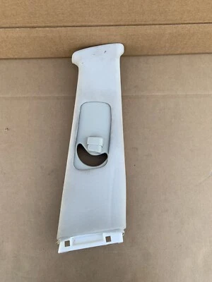 Infiniti M35 M45 2006-2010 centro pasajero derecho pilar B cubierta superior Foto 1 de 4