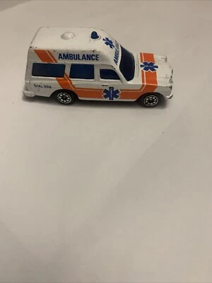 Ambulancia Corgi Auto-City Mercedes Benz 2200 Binz 1993 - estado usado Foto 1 de 4