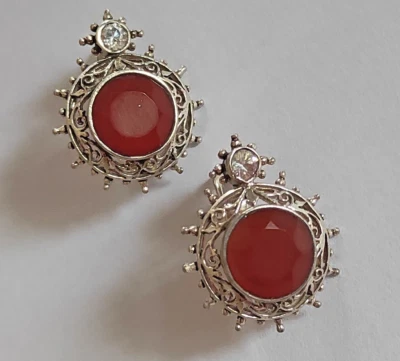 PAIO DI ORECCHINI CORNIOLA TAGLIO BRIOLET MONTATI IN ARGENTO 925 - Immagine 1 di 4