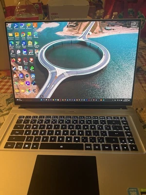 Portátil Gigabyte Aero XE4 16" UHD+ OLED, I7 12700H, RTX 3070Ti, 16GB RAM, 1TB SSD Foto 1 de 4