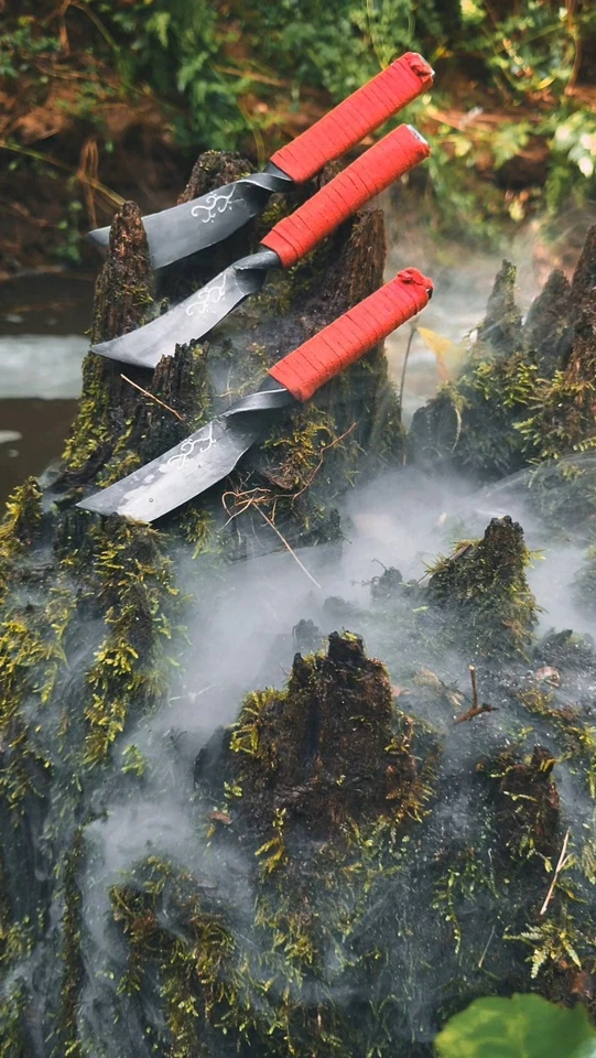 Twisted Scalpel Knife - Image 1 of 2