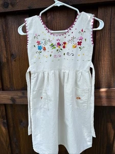 Beautiful Handmade Embroidered Mexican Sundress Girls Size 6/8 - Picture 1 of 7