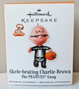 Hallmark 'Skele-brating Charlie Brown' Halloween Mini Keepsake Ornament 2010 New - Picture 1 of 1