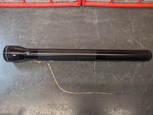 3RD GEN MAGLITE 6-D LED Flashlight Black Maglight 694 LUMENS ML300L 