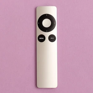 Genuine Original Apple Remote A1294 for Apple TV 1 2 3 4 MC377LL/A Macbook Pro - Picture 1 of 2