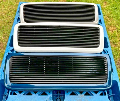 Original Porsche 911/964 Carrera Rear Spoiler with grille  (1989-94) - Image 1 of 4