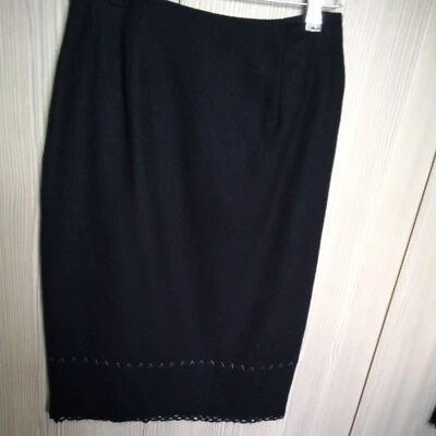 Ladies vintage  Black fully lined 42 % wool pencil skirt  with unusual hem - Image 1 of 4