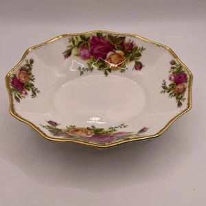 Vintage Old Country Roses Oval Sweet Dish~Royal Albert~Bone China~England 1962 - Picture 1 of 6