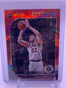 2019-20 Hoops Premium Stock Prizms Red Cracked Ice #37 Larry Nance Jr. - Picture 1 of 2