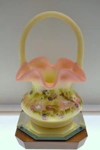 FENTON BASKET Y Burmese Floral SONG SPARROW #d 9/2450 2735ZP NIB FREEusaSHIP - Picture 1 of 6