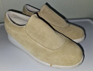 NEWPORT NEWS East Style Tan Comfort Shoes Ladies Size 8 - Picture 1 of 5
