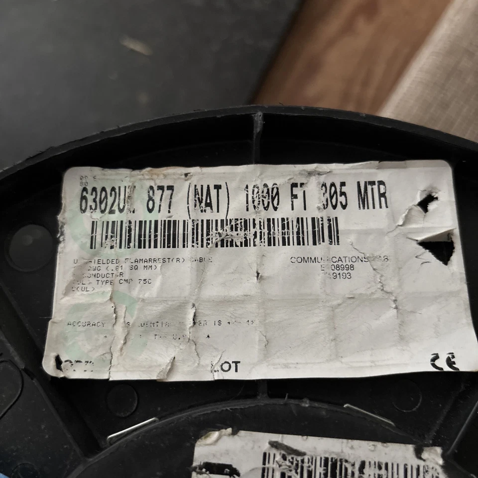 Belden Wire 6302UE 18/4C 媒体控制/扬声器/音频电缆静压室白色 250 英尺 — 第 1/2 张图片