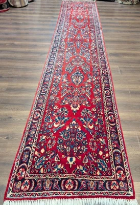 Alfombra de corredor Per'sian Sarouk 2,8 x 13,9, roja y azul marino, floral Foto 1 de 4