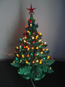Vintage 19.5" - 1974 Atlantic Mold Light Up Ceramic Christmas Tree - Picture 1 of 11