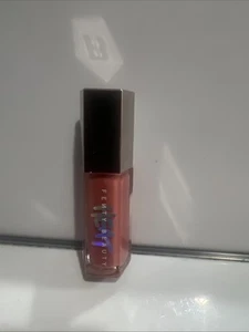 NUEVO Fenty Beauty Brillo Bomba Calor Luminizador Labial + Relámper “02 FUSSY HEAT” *SIN CAJA - Imagen 1 de 1