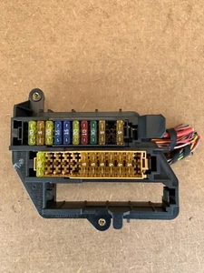 2005-2008 AUDI A6 QUATTRO 4.2L FRONT RIGHT FUSE RELAY BOX RETAINER ASSEMBLY OEM - Picture 1 of 9