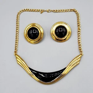 Collar Gargantilla Monet Tono Oro Negro Esmalte Plastrón 16" y Pendientes Clip Botón - Imagen 1 de 12
