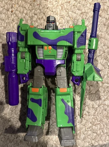 WFC-GS14 G2 Megatron Voyager Transformers Generations Selects War for Cybertron Cover