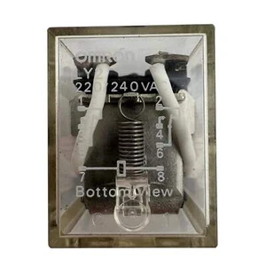 Relé de alimentación Omron 10A LY2 240VAC DPDT - Imagen 1 de 7