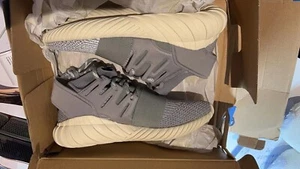 ADIDAS TUBULAR DOOM PRIMEKNIT PK SOLID GREY CREAM WHITE S74920 SIZE8 - Picture 1 of 5