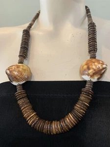 Vintage Handwerker Holz Halskette mit Muscheln  - Bild 1 von 4