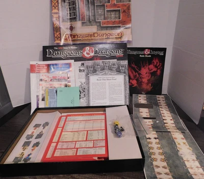 Juego de mesa TSR Dungeons & Dragons 1991 - Completo vintage en su mayoría sin perforar Foto 1 de 4