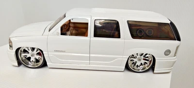 Scarce Die Cast 1:18 GMC Wagon DUB City Yukon XL Denali Wagon by JADA - AF - Image 1 of 4