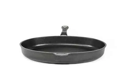 AMT Fischpfanne Oval mit abnehmbarem Stiel Griff 41 x 27 x 5 cm Gastro-Guss NEU - Bild 1 von 4