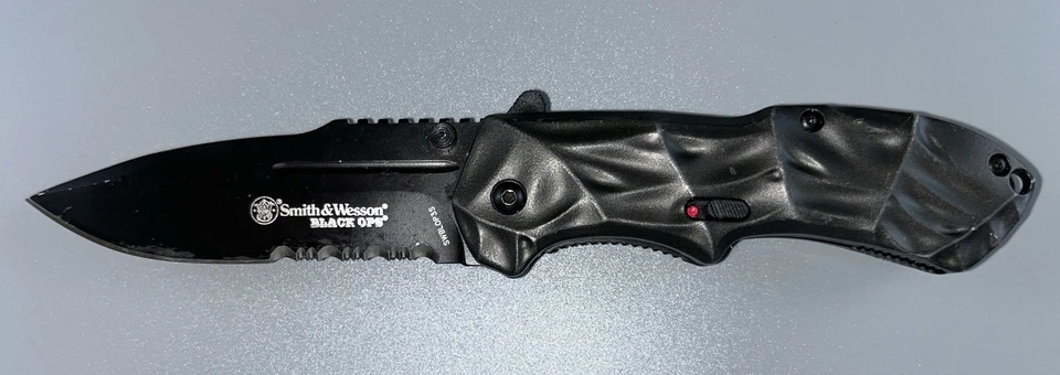 Smith and Wesson Vintage, Black OPS Magic, SWBLOP3S - Image 1 of 4