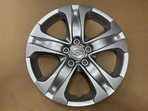 2010-2011-2012-2013 Tucson Wheel Cover Hub Cap Brand New Original Hyundai - Picture 1 of 4