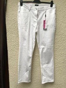 M&CO WHITE DENIM STRETCH SOFT FEEL SLIM FIT JEANS SIZE 16 - NEW WITH TAGS - Picture 1 of 2