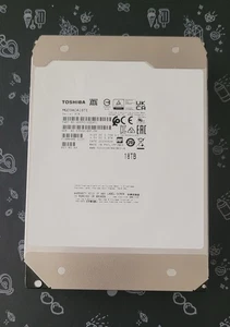 Disque Dure HDD 18TB Toshiba MG09 3,5 Serial ATA III 7200RPM 512 Mo Comme NEUF - Afbeelding 1 van 6