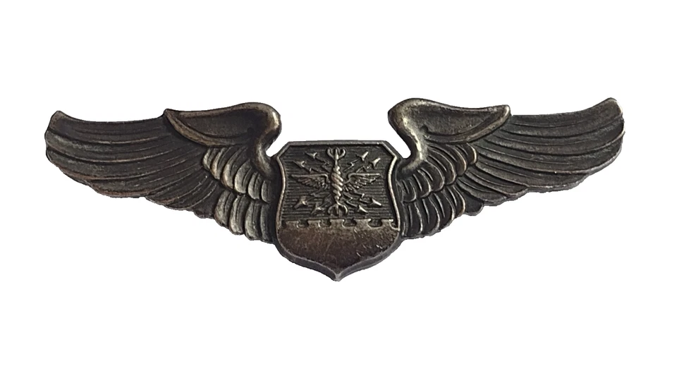 Original United States Air Force (USAF) Navigator Badge Navigator Wings Vintage - Image 1 of 4