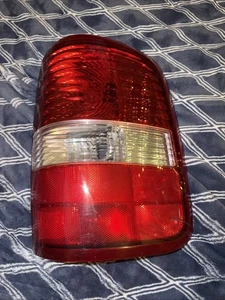OEM Ford F150 Truck Right Tail Light Assembly 2004 2005 2006 2007 2008 2009 - Picture 1 of 3